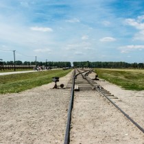 AuschwitzBirkenau2016-2.jpg